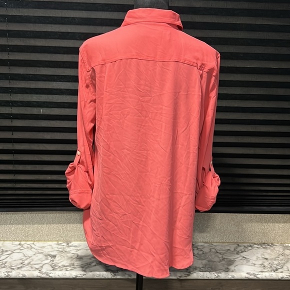 Loft Women’s Everyday Pink Long Sleeve‎ Button Front Collared Shirt Size Medium - Picture 3 of 9